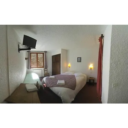Les Gardettes Hotel 4*